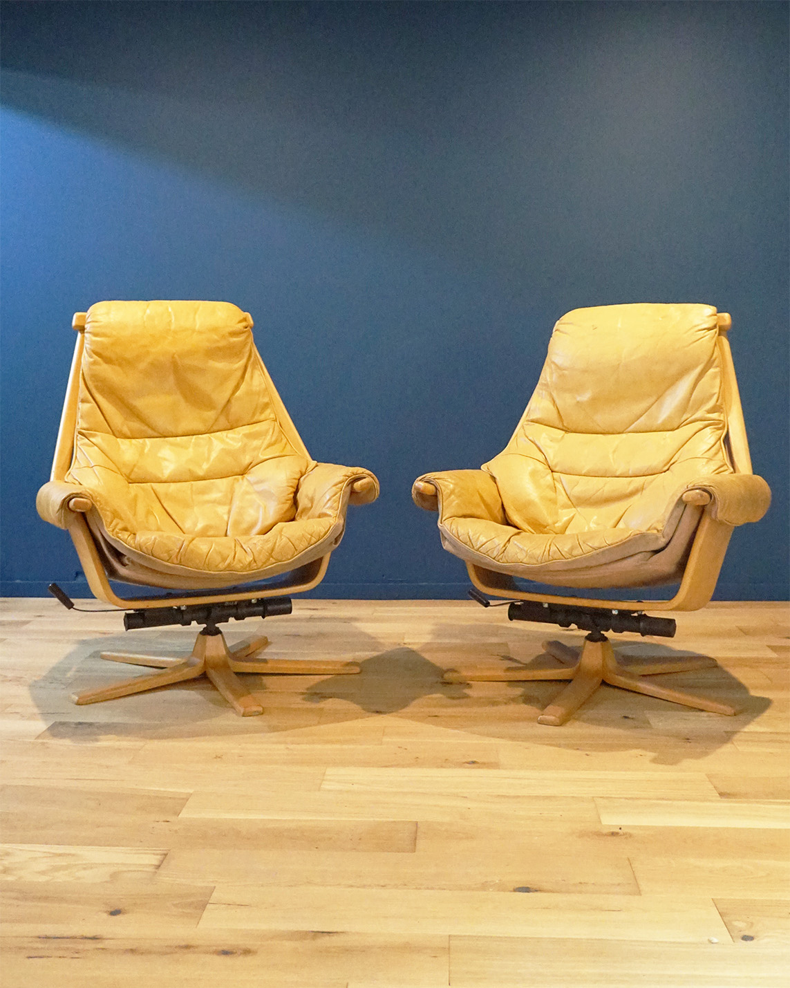 1970s Leather Swivel Chairs by Göte Möbler