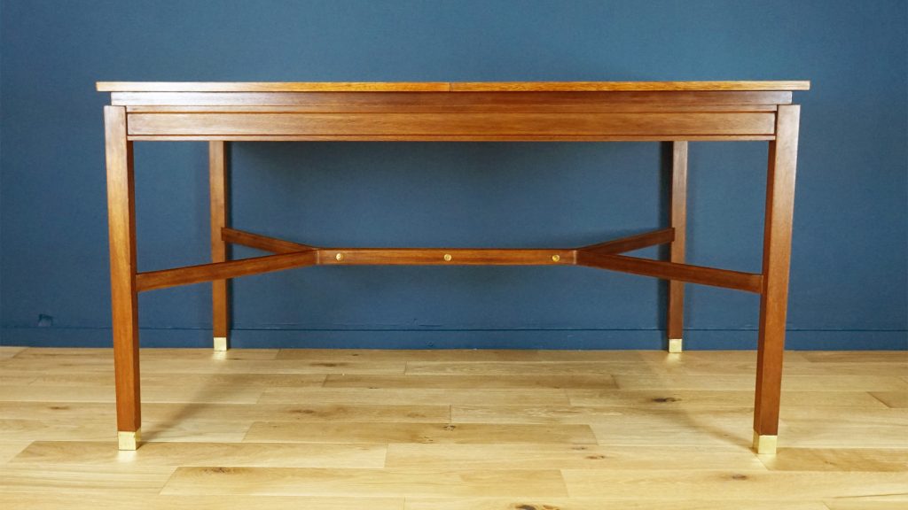 G Plan Model 4305 Dining Table, A Transitional Piece in Mid-Century Modern Furniture