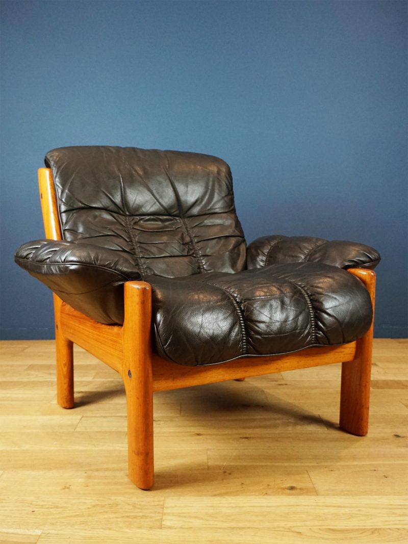 Ekornes Montana Lounge Chair in Black Leather and Teak, Norway 1970s